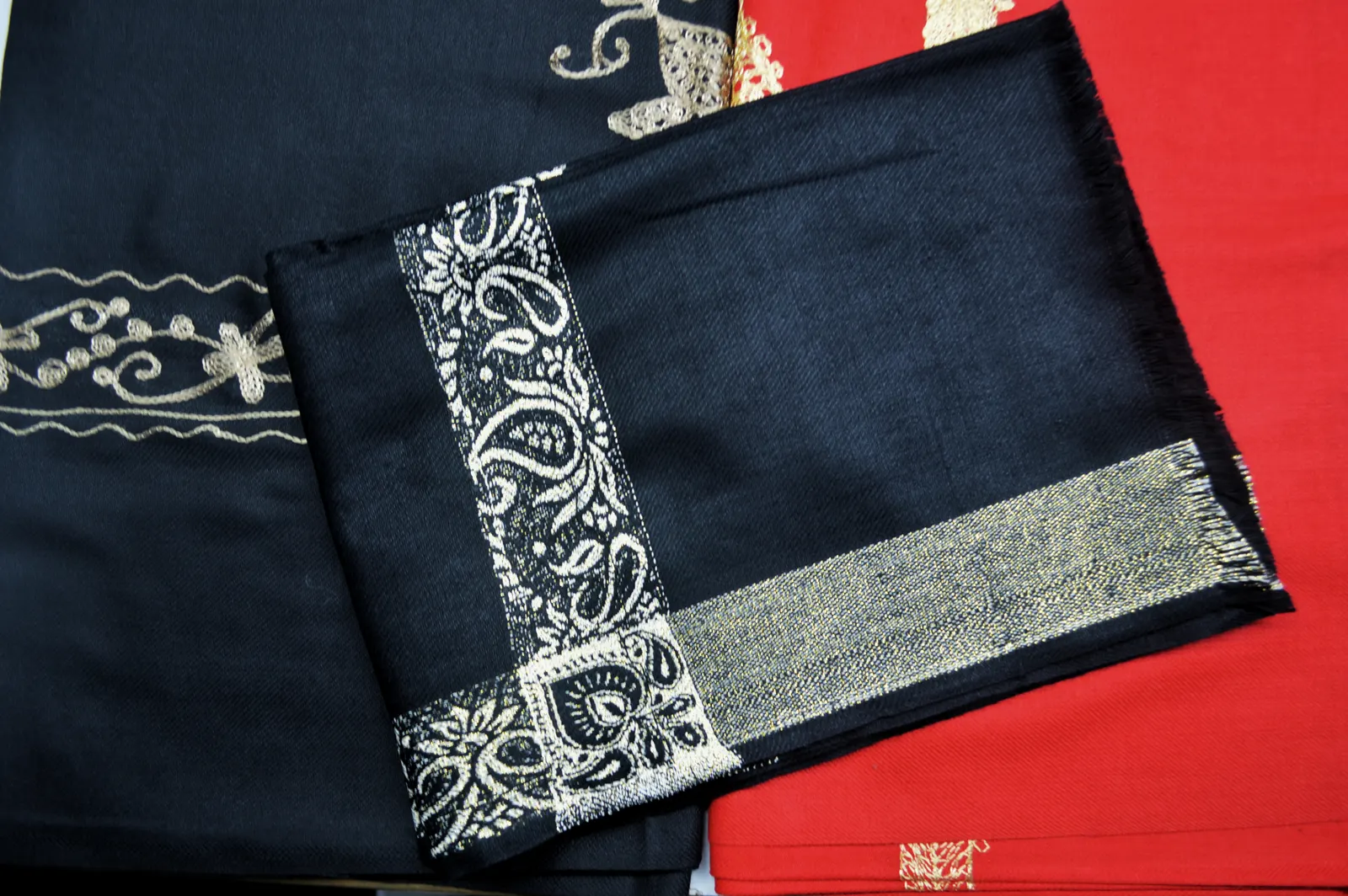 Choosing the Right Shawl for Every Occasion